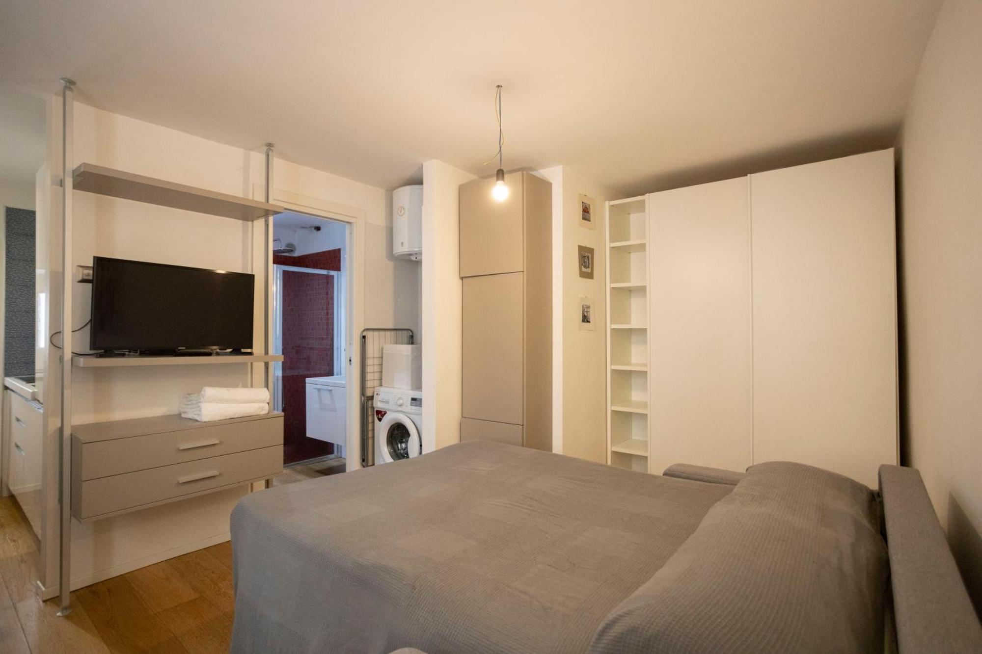 Qu4Ttro I Domo House Apartment Salerno Exterior photo